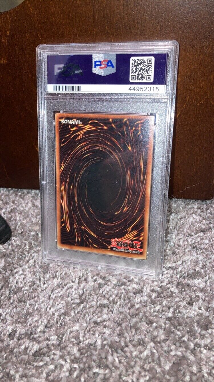 Yu-Gi-Oh! Blue Eyes White Dragon LOB-001 1st Edition PSA 9