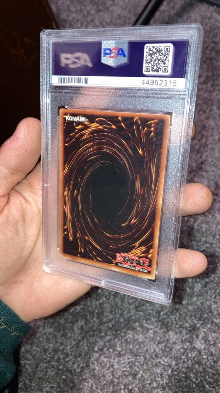 Yu-Gi-Oh! Blue Eyes White Dragon LOB-001 1st Edition PSA 9